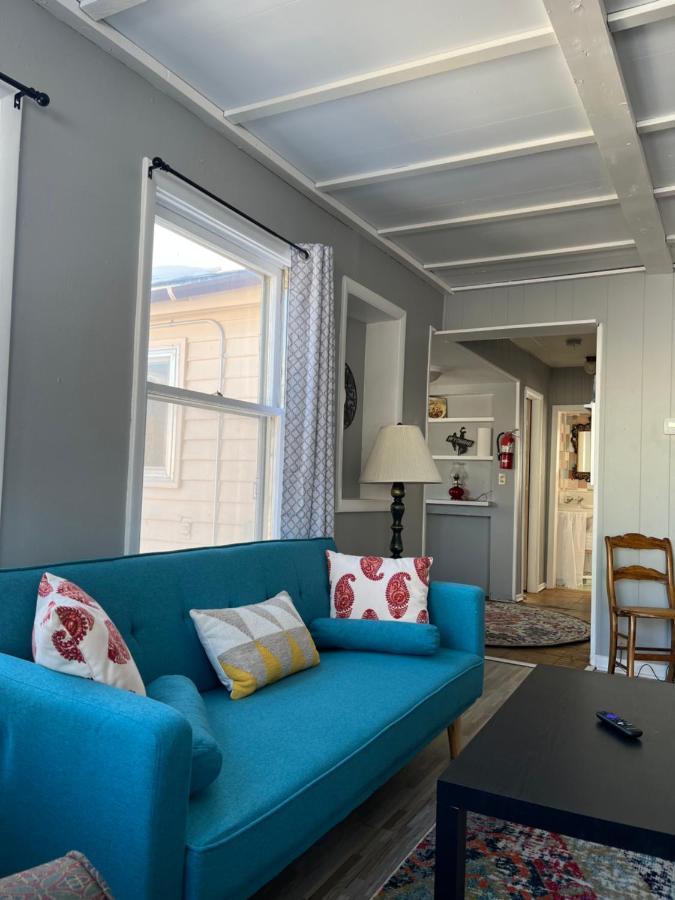 Rustic 2 Bedroom Boho Apartment Laramie Exterior photo